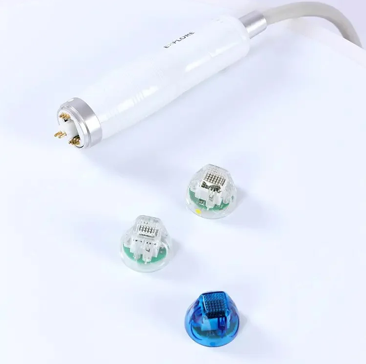 Аппарат микроигольчатого RF лифтинга QUANTUS NEEDLE RF фото 5